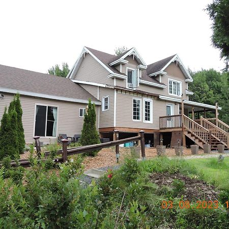 Gite Passion Et Tendresse B&B Shefford Экстерьер фото